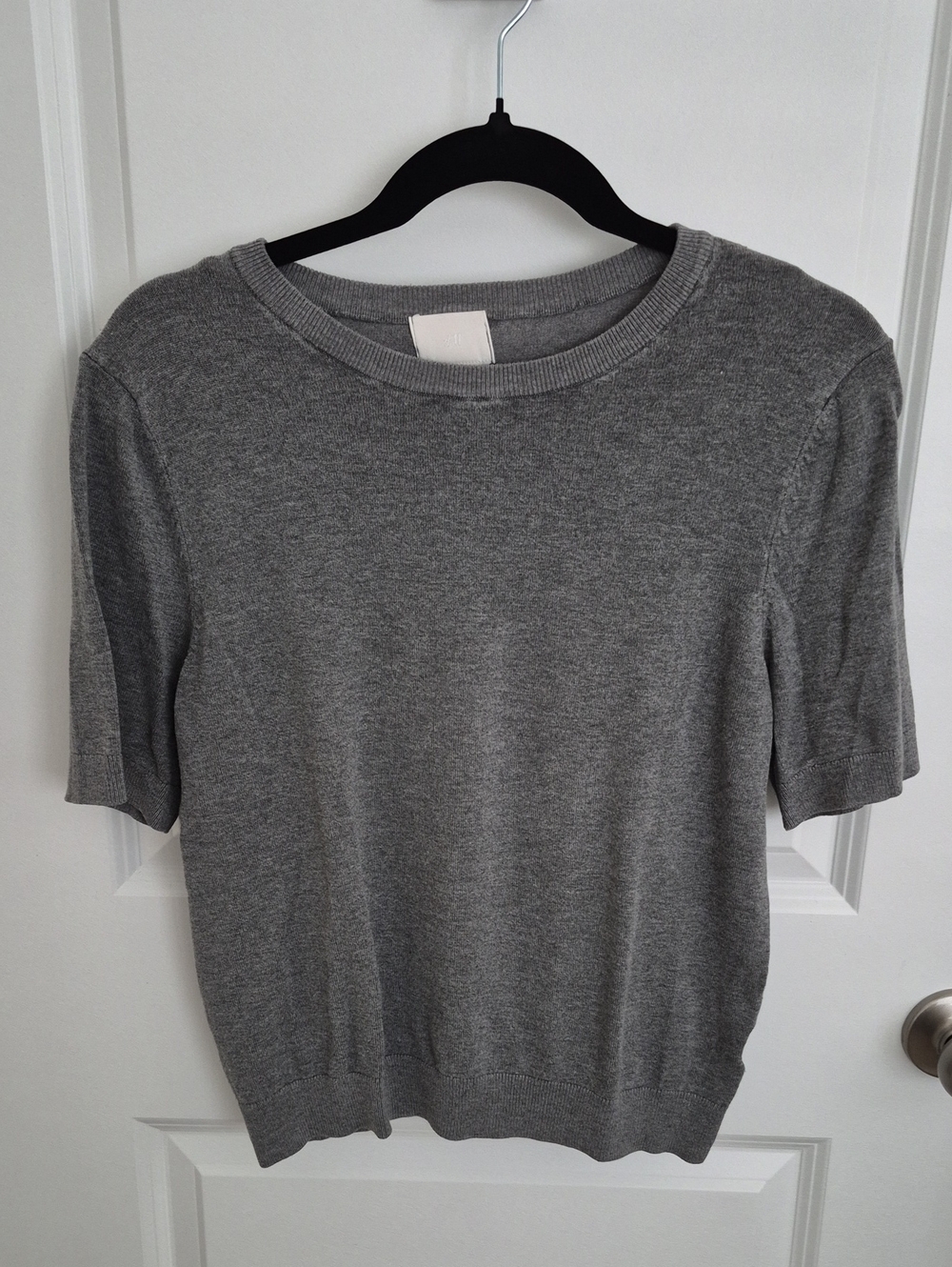 H&M Gray Short-Sleeve Crewneck Knit Top